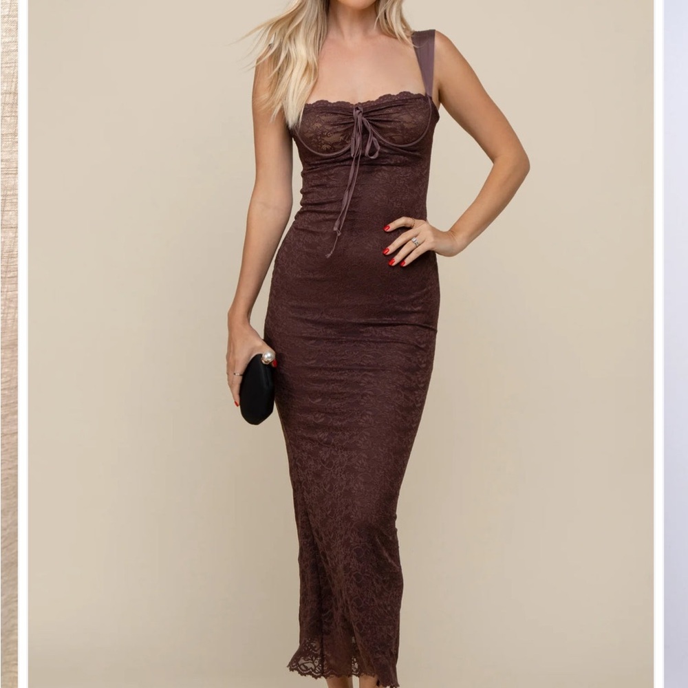 Elegant Brown Lace Midi Dress